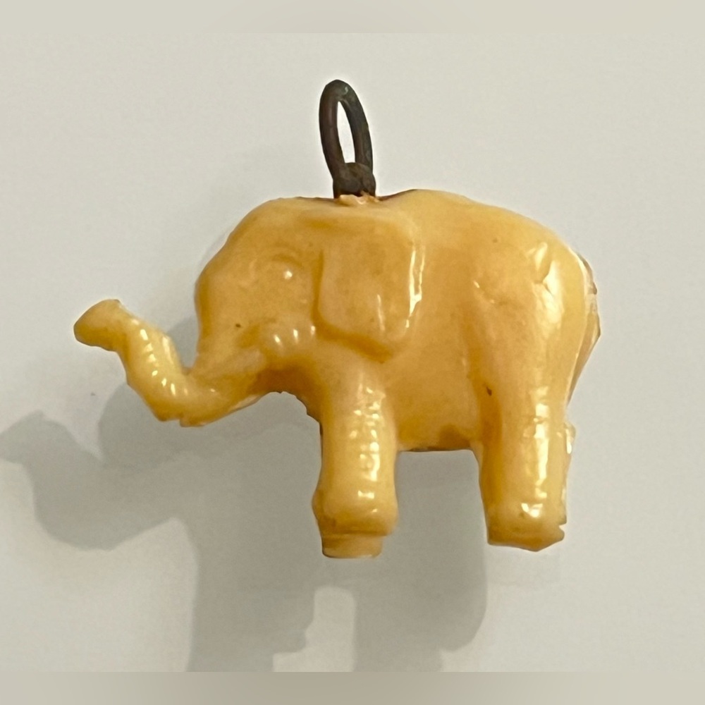 CRACKER JACK BOX Prize Toy - ELEPHANT Trunk Up Charm Pendant VINTAGE Japan